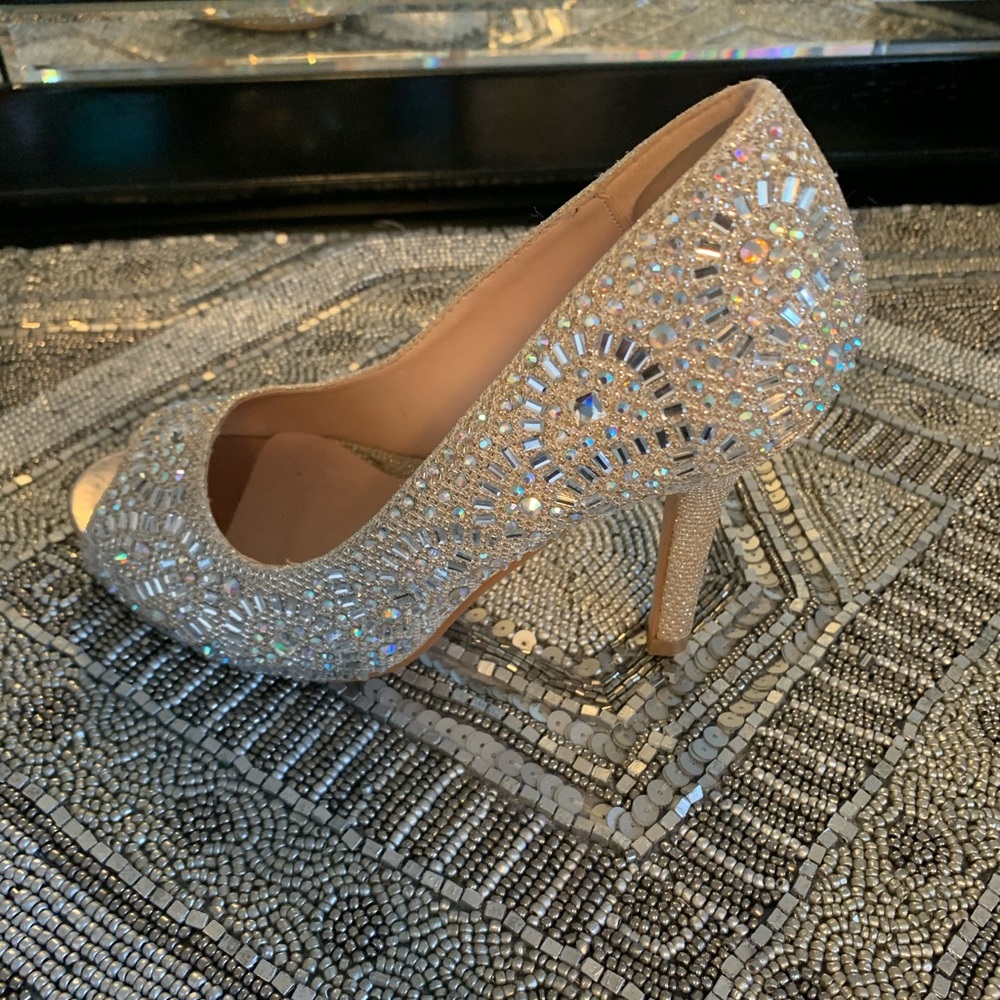 Lauren Lorraine Sparkling Peep Toe Pumps